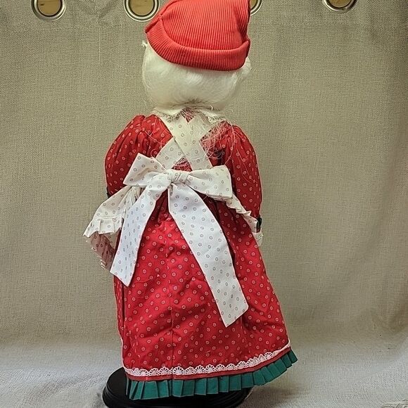 DANBURY MINT EUC-VTG SANTA W/Workbench & MRS CLAUS W/Tea Tray - Picture 10 of 14